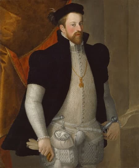 pockets went in and out of fashion - a nobleman wearing a gipser