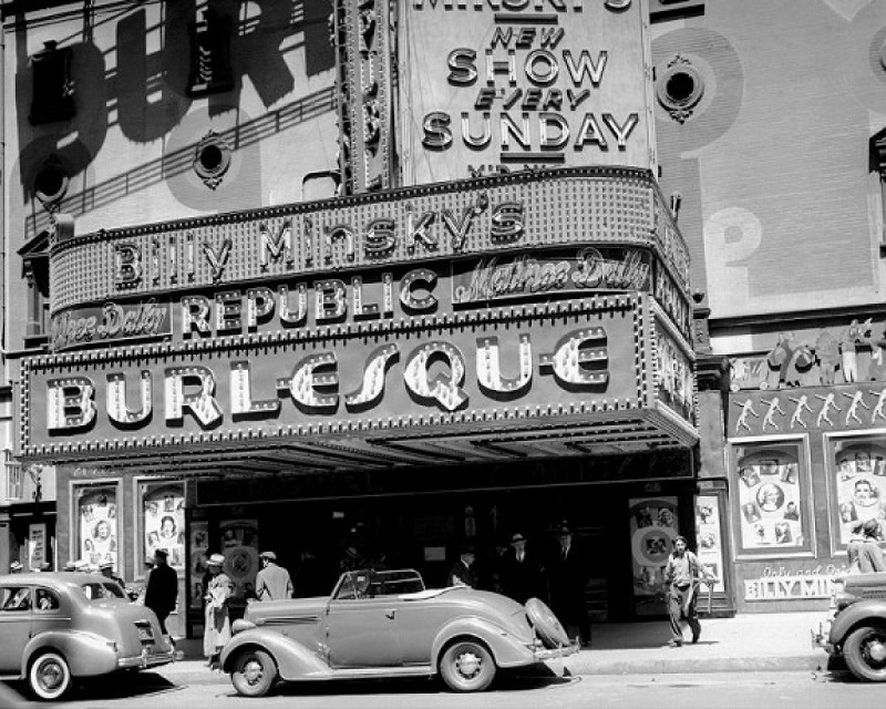 vaudeville emerges - outside image of the minskyville theater in New York featuring broadway shows