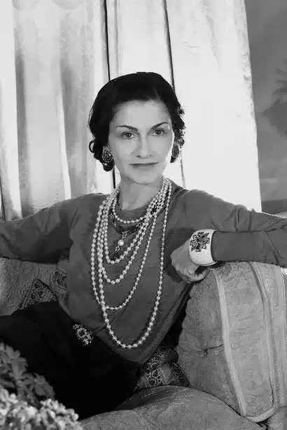 historical context and definition of flapper fashion - coco chanel 