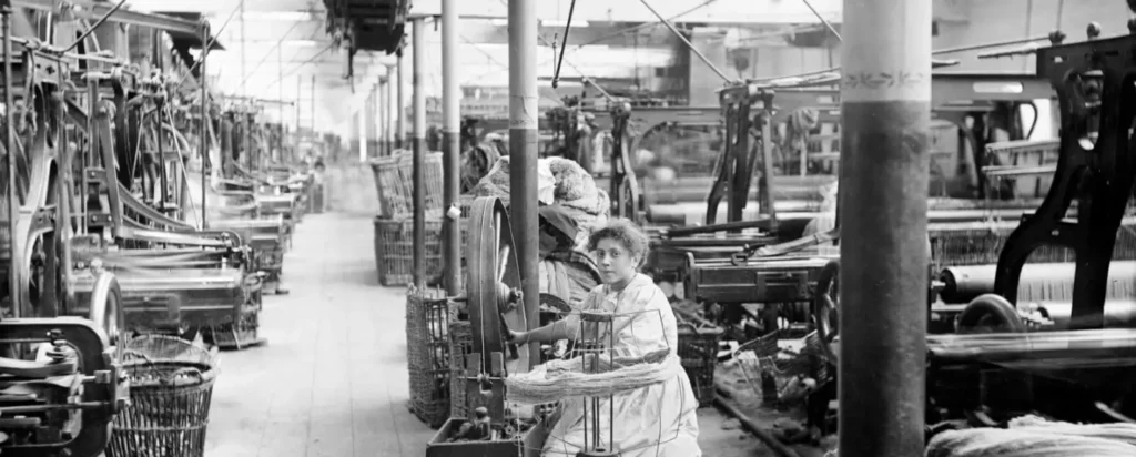 Industrial revolution employing women to work in textile factories