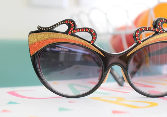 Classic vintage cat-eye designer sun glasses