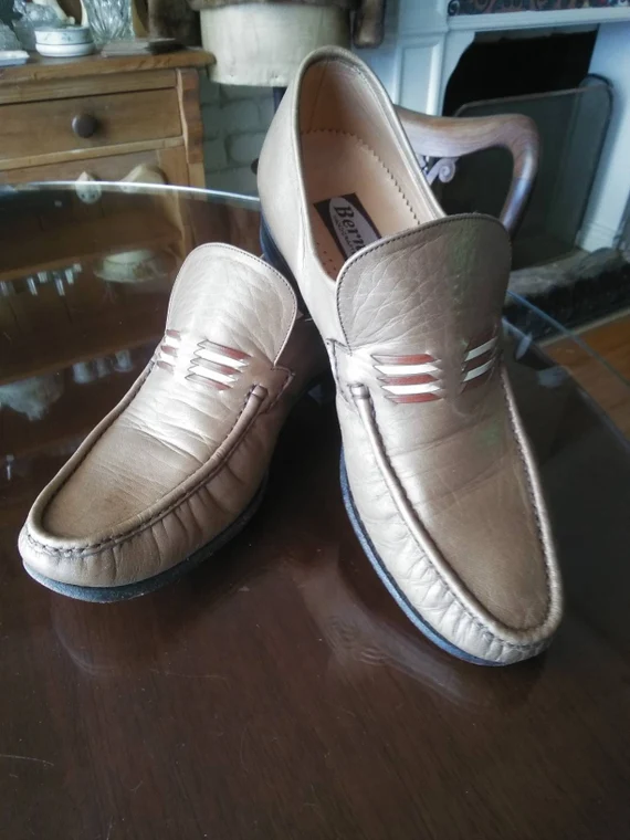 1970's vintage leather loafers in beige colour