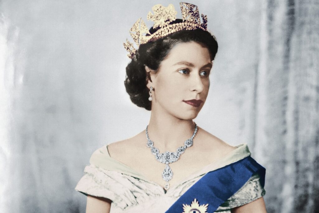 Queen Elizabeth 2nd in regal attire circa 1950's