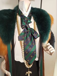 Mannequin with faux fur stole, scalf and jewellery accessories