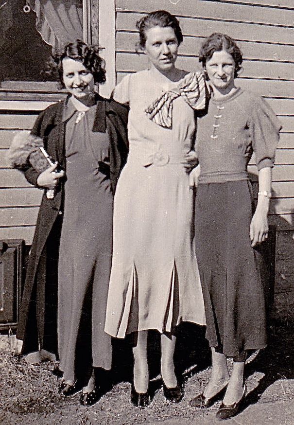 Women showing off their best efforts in fashion styles during the depression